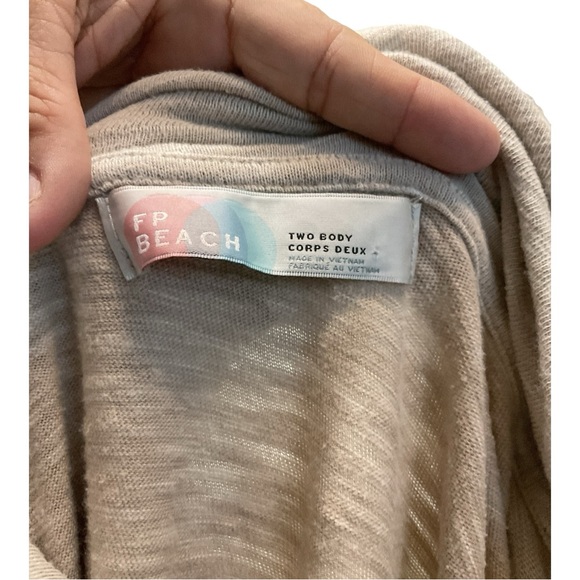 Women’s Free People Beach One body cocoon cowl neck pullover,‎ size medium/large - Picture 3 of 4